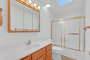 4176 Kenwood Ave, Gurnee, IL 60031 - Photo 19
