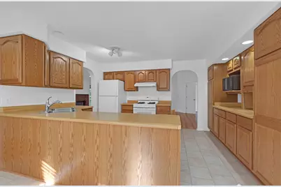 4176 Kenwood Avenue, Gurnee, IL 60031 - Photo 11