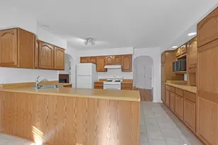 4176 Kenwood Ave, Gurnee, IL 60031 - Photo 11