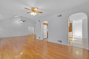 4176 Kenwood Ave, Gurnee, IL 60031 - Photo 5