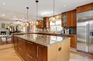 6738 N Sauganash Ave, Lincolnwood, IL 60712 - Photo 11
