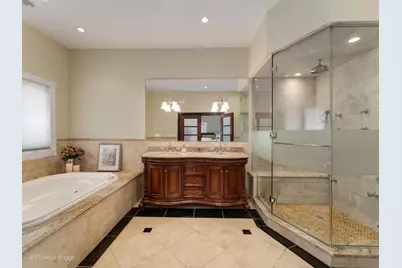 6738 N Sauganash Avenue, Lincolnwood, IL 60712 - Photo 27