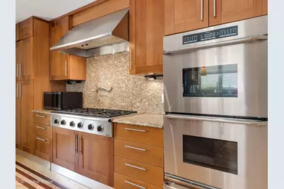 6738 N Sauganash Avenue, Lincolnwood, IL 60712 - Photo 13