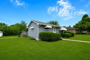 1112 1st Ave, Ottawa, IL 61350 - Photo 1