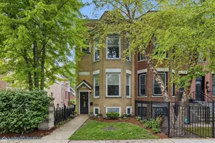 1926 W Oakdale Ave, Chicago, IL 60657 - Photo 1