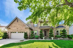 1120 Redwood Dr, Algonquin, IL 60102 - Photo 1