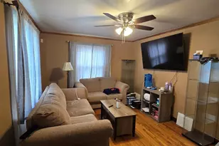 102 E 150th St, Harvey, IL 60426 - Photo 3