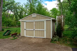 2319 Thompson Rd, Bull Valley, IL 60097 - Photo 35