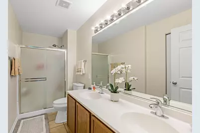 928 N Village Drive #2, Round Lake Beach, IL 60073 - Photo 9