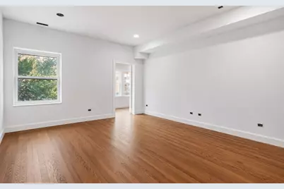 6914 N Sheridan Road #2, Chicago, IL 60626 - Photo 9