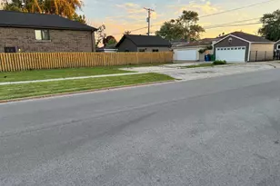 4902 S Lockwood Ave, Chicago, IL 60638 - Photo 1