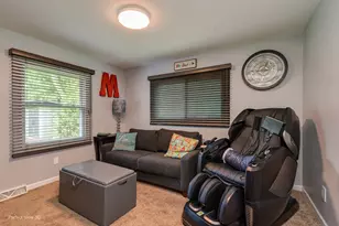 38W337 Dean St, Saint Charles, IL 60175 - Photo 31