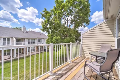 763 Grosse Pointe Circle, Vernon Hills, IL 60061 - Photo 29