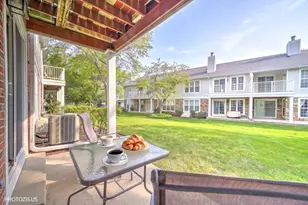 763 Grosse Pointe Cir, Vernon Hills, IL 60061 - Photo 25