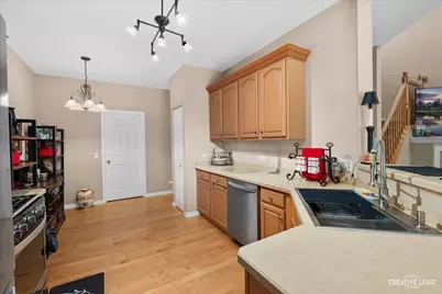 1221 Oakleaf Court, Aurora, IL 60506 - Photo 7