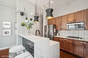 740 W Fulton St, Chicago, IL 60661 - Photo 5