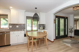 888 Sunset Ln, Sycamore, IL 60178 - Photo 13