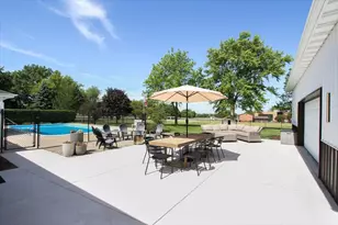 888 Sunset Ln, Sycamore, IL 60178 - Photo 29