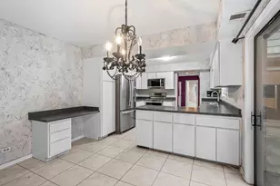 628 Calais Cir, Highland Park, IL 60035 - Photo 11