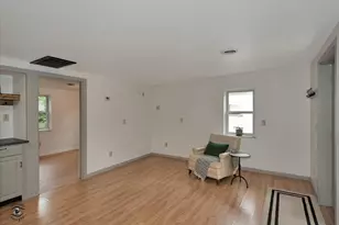 32 Cross St, Bristol, IL 60512 - Photo 9