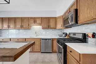 8505 Woodward Ave, Woodridge, IL 60517 - Photo 11