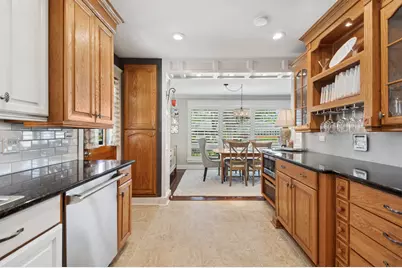576 Bedford Lane, Des Plaines, IL 60016 - Photo 5