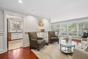 576 Bedford Ln, Des Plaines, IL 60016 - Photo 11