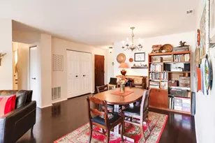 1501 Oak Ave, Evanston, IL 60201 - Photo 7