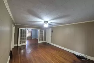502 N Jackson St, Harrisburg, IL 62946 - Photo 5