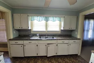 502 N Jackson St, Harrisburg, IL 62946 - Photo 13