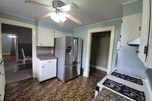 502 N Jackson St, Harrisburg, IL 62946 - Photo 11