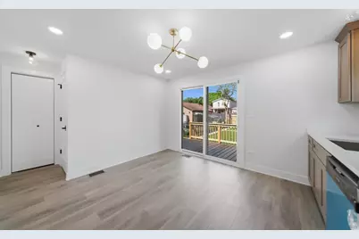 2714 N New England Avenue, Chicago, IL 60707 - Photo 9