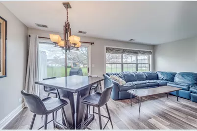 866 Pas Court #103, Naperville, IL 60563 - Photo 5