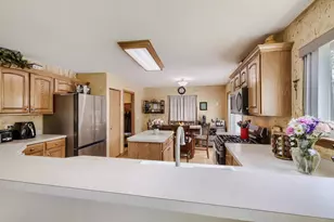 3137 Bennett Pl, Aurora, IL 60502 - Photo 11