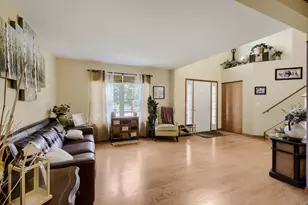 3137 Bennett Pl, Aurora, IL 60502 - Photo 5