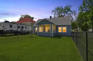 450 E Orleans St, Paxton, IL 60957 - Photo 3