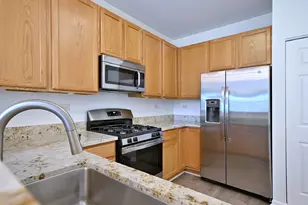 2378 Overlook Ct, Naperville, IL 60563 - Photo 5