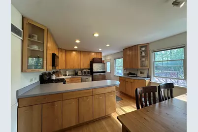 651 Lincoln Avenue, Lake Bluff, IL 60044 - Photo 3