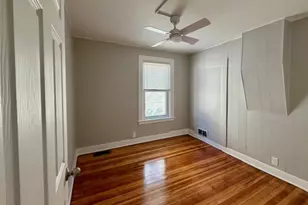609 1st St, Libertyville, IL 60048 - Photo 15