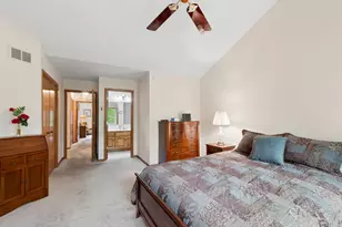 11135 Shenandoah Dr, Orland Park, IL 60467 - Photo 9