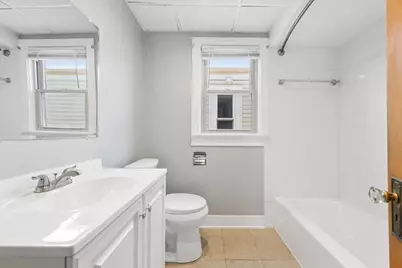 4854 W Winnemac Avenue, Chicago, IL 60630 - Photo 5