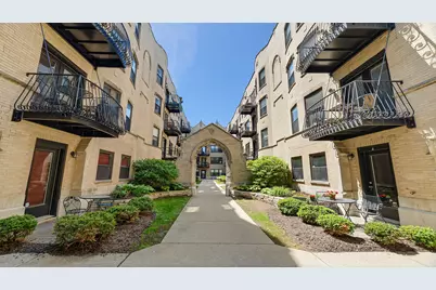 4442 N Damen Avenue #3E, Chicago, IL 60625 - Photo 1