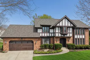 842 Furlong Dr, Libertyville, IL 60048 - Photo 1