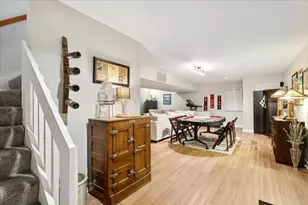 842 Furlong Dr, Libertyville, IL 60048 - Photo 25