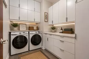 1061 N Marshfield Ave, Chicago, IL 60622 - Photo 25
