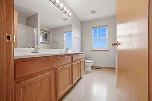 834 Spring Meadow Ln, Malta, IL 60150 - Photo 19