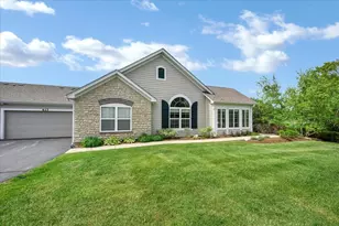617 Schumann St, Woodstock, IL 60098 - Photo 3
