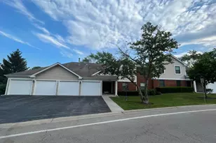 355 Lambert Dr, Schaumburg, IL 60193 - Photo 1