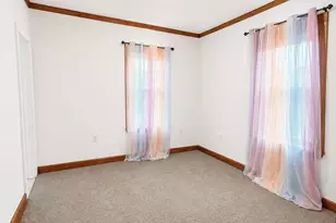 1132 E Locust St, Dekalb, IL 60115 - Photo 9