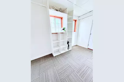 1132 E Locust Street, Dekalb, IL 60115 - Photo 5